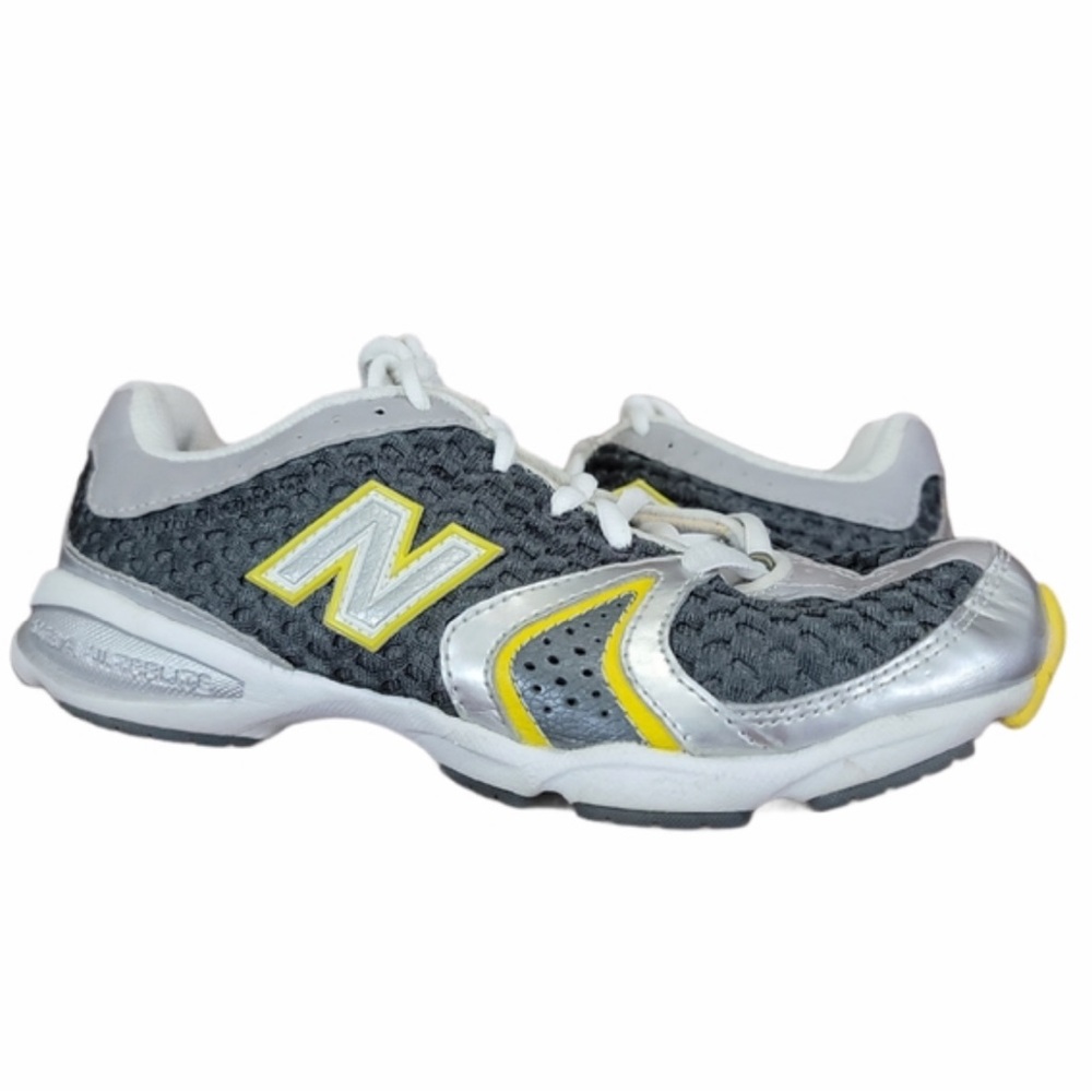 ⚡️ 4 for $25! ⚡️ New Balance 550 Acteva Ultra Light Women’s Sneakers 👟